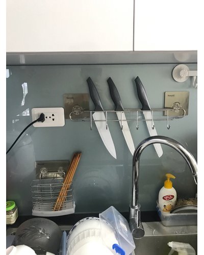 Kệ cài dao inox dán kính bếp