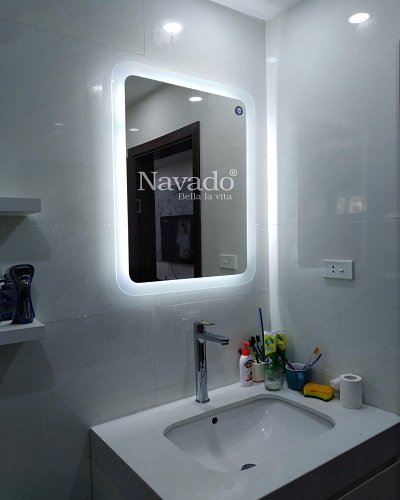 Gương đèn phôi bỉ treo tường phòng tắm