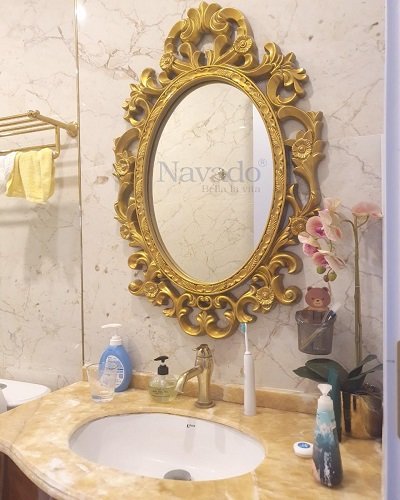 Gương trang trí tân cổ điển cho phòng tắm